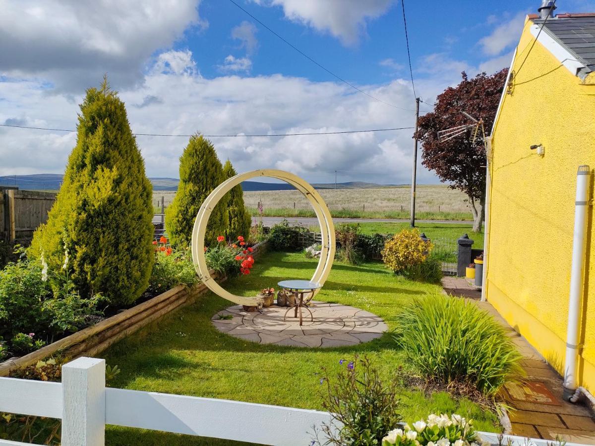 Apple Cottage Brynamman Luaran gambar